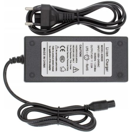 Oplader 36V/42V 2A til el-løbehjul, skateboard, hoverboard - 3-polet stik 9mm | LED-indikator | Universel kompatibilitet