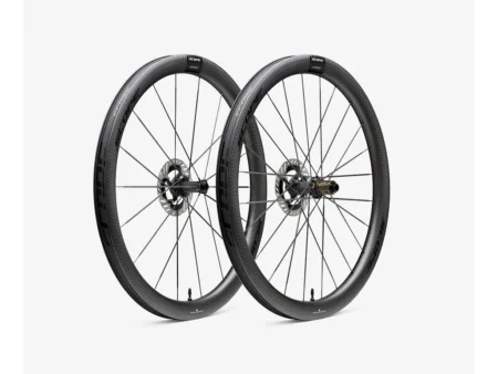 Scope Artech 4.G Disc hjulsæt Carbon 700c 45mm fælg og Shimano body - Black decals - 2025
