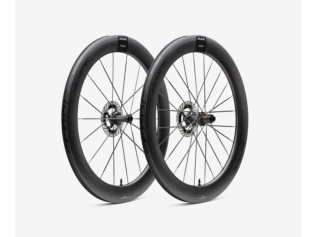 Scope Artech 6.A disc hjulsæt 700c 65mm Shimano body black decals carbon Scope Artech 6.A disc hjulsæt 700c 65mm Shimano body black decals carbon