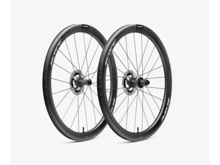 Scope R4 Disc hjulsæt Carbon 700c 45mm fælg og Shimano body - White decals - 2026