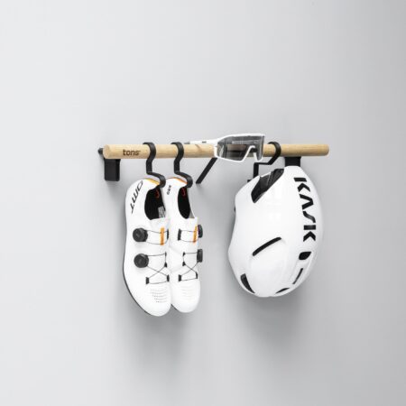 Tons Bar A til cykelsko, cykelbriller og hjelm naturlig eg